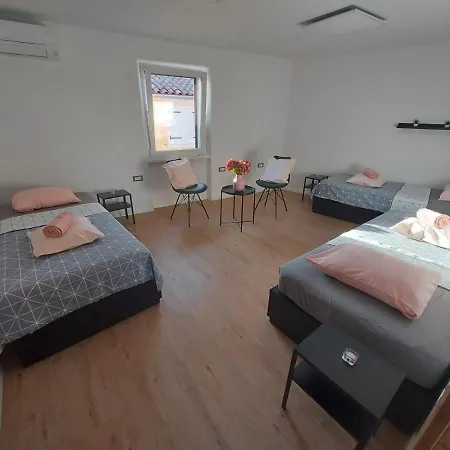 Apartment Apartma Sufit Belvedere